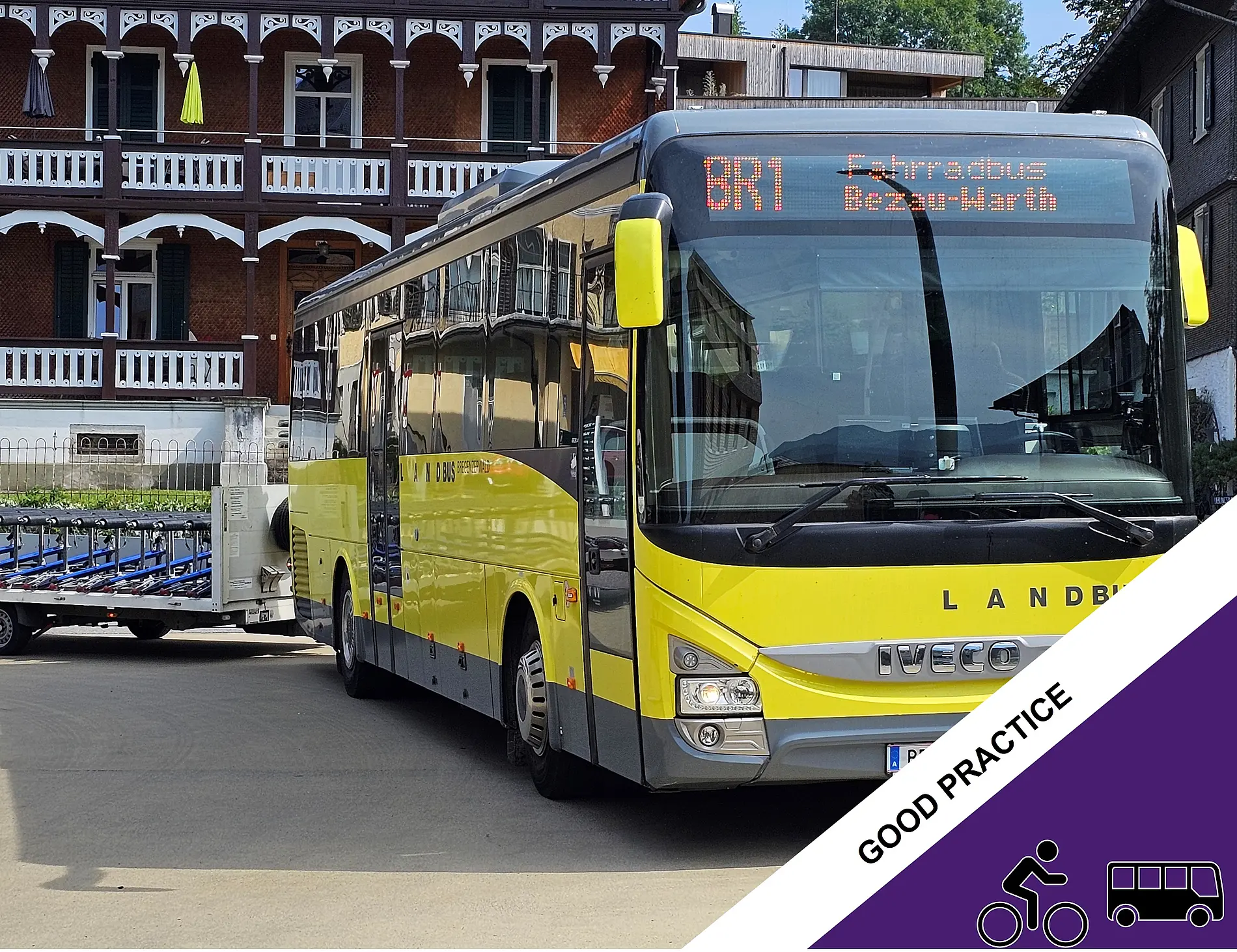  Bus with bike trailer 