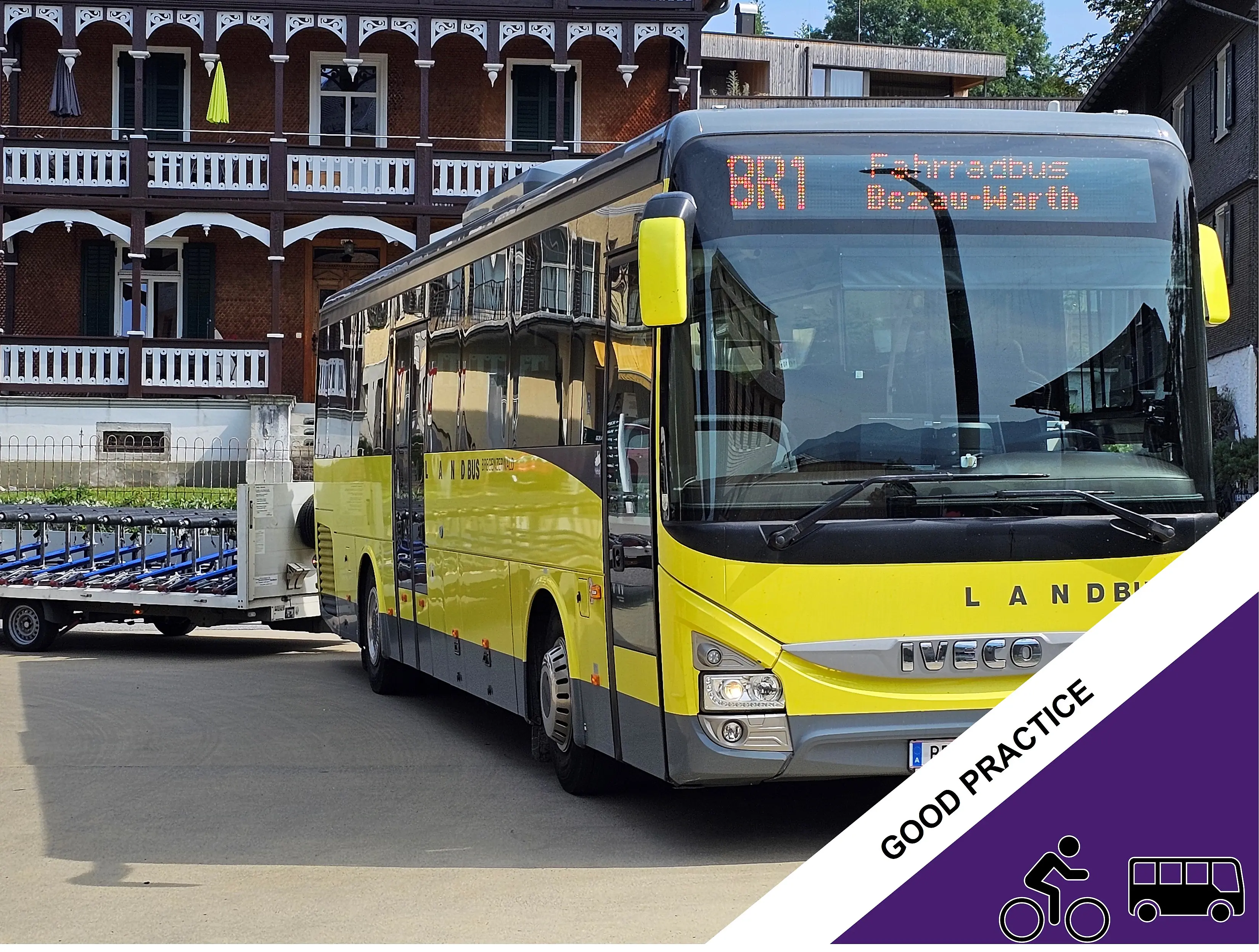  Bus with bike trailer 