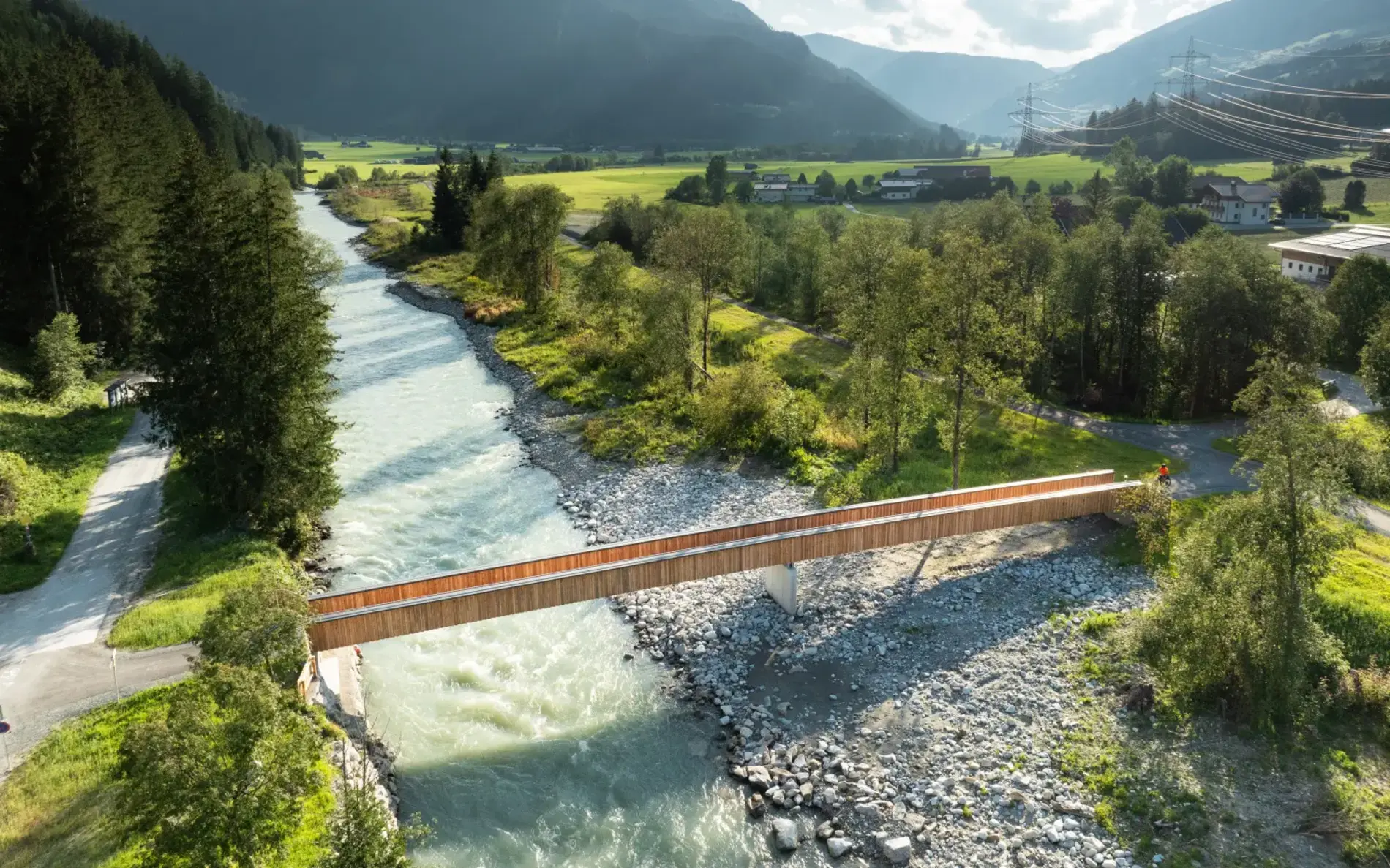 Neu errichtete Radwegbrücke in Neukirchen am Großvenediger